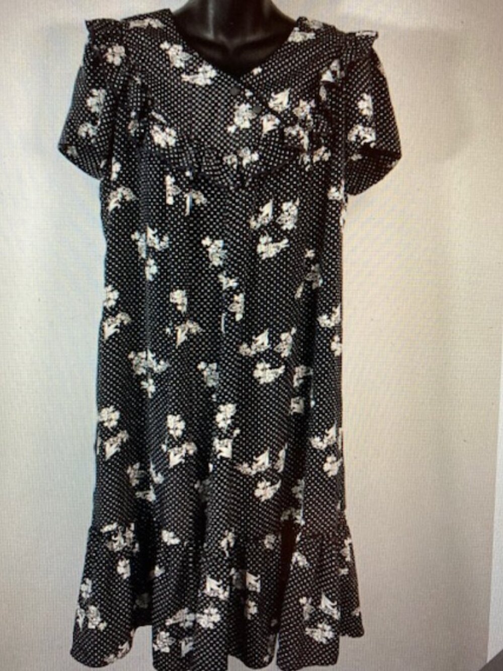 LIBERTY HOUSE HAWAII VINTAGE ALOHA DRESS COTTAGE CORE RESORT STYE RUFFLES MUUMUU